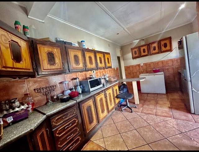 3 BEDROOM HOUSE FOR SALE IN VANDERBIJLPARK CW 1
